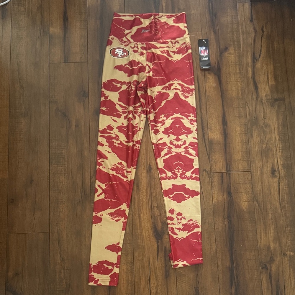 NFL women’s Leggings - Red and Tan Camo